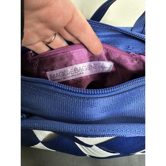 Maggie Bags Seatbelt Purse Volkswagen VW Blue White Shoulder Logo Charms - Picture 10 of 11